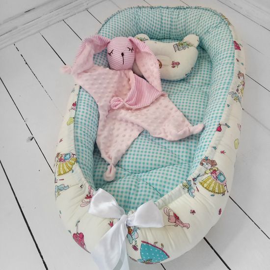 Кокон-гнездышко "В Стране Чудес"