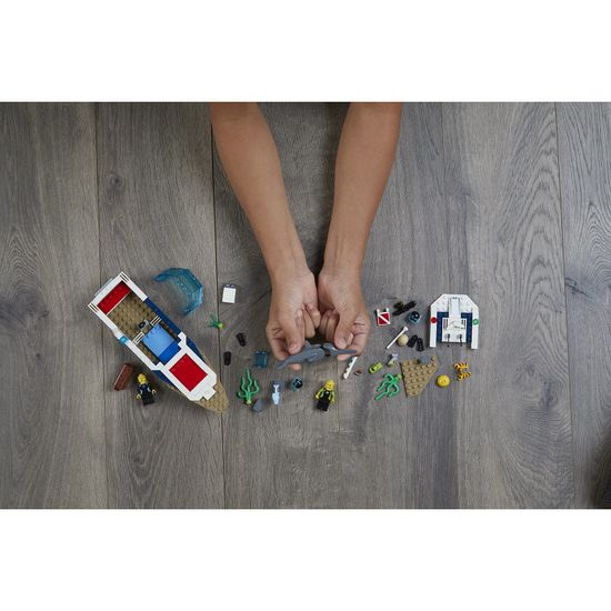 Конструктор LEGO City Great Vehicles Яхта для дайвинга 60221